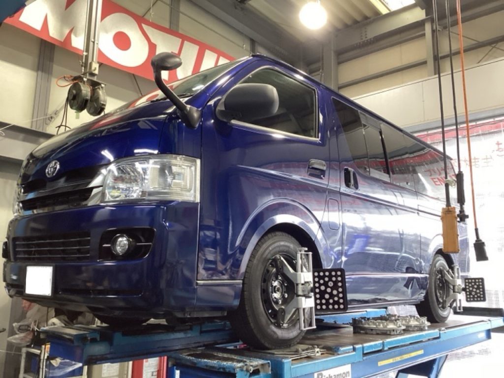 ハイエース200アライメント調整