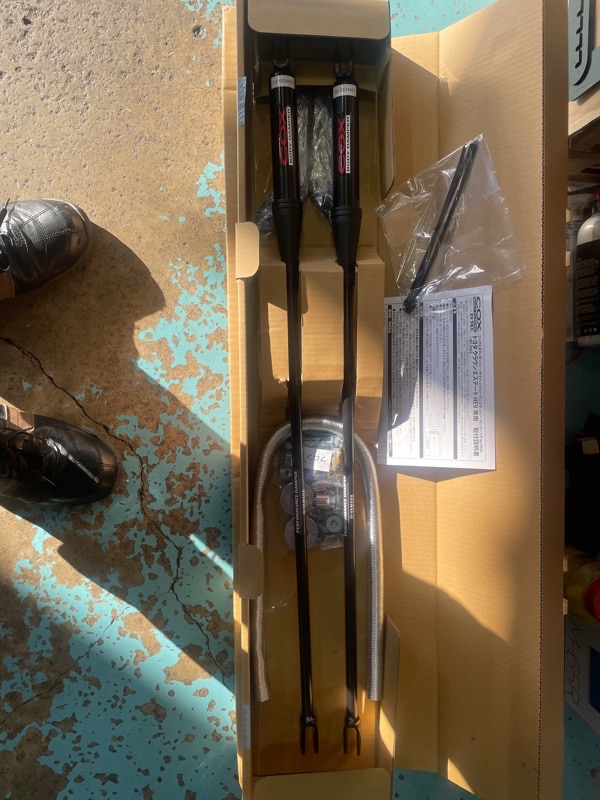 クラウンエステート　AZSH38W COX ボディダンパー　取付